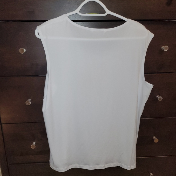 TanJay Sleeveless Blouse - Picture 2 of 3